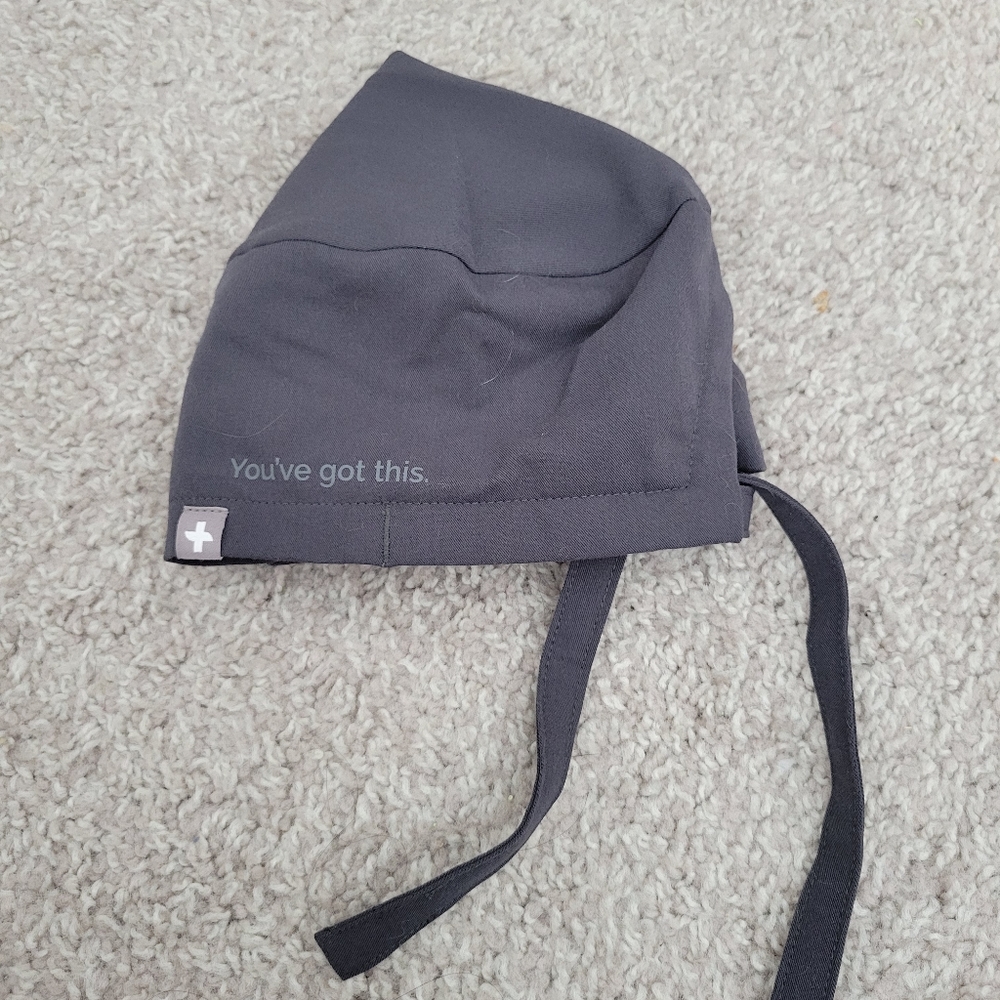 Figs scrubs cap grey